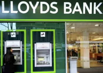 Lloyds to shut invoice factoring unit by year’s end, FT reports