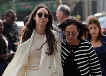 Martinis, seafood, and a plastic cup: The zany expenses at the center of JPMorgan's latest dispute with Charlie Javice