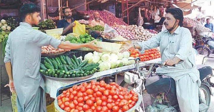 No More Expensive Vegetables! Digital Price List Installed in Lahore’s Vegetable Market