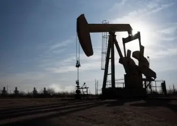 Oil prices steady as market assesses reports of possible US sanctions on Russia, Venezuela blockade