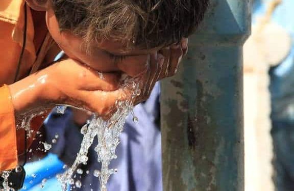 Pakistan Faces Water Crisis as 80% Lack Safe Drinking Water