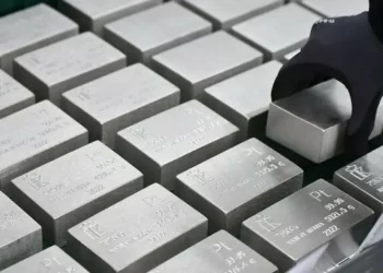 Platinum hits record high on tight supply, EU combustion-engine ban reversal