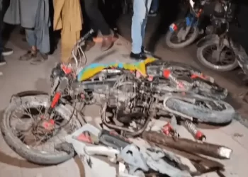 Road accidents involving heavy vehicles claim three lives in Karachi