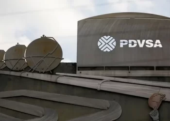 Venezuela resorts to floating storage as onshore storage tanks fill up