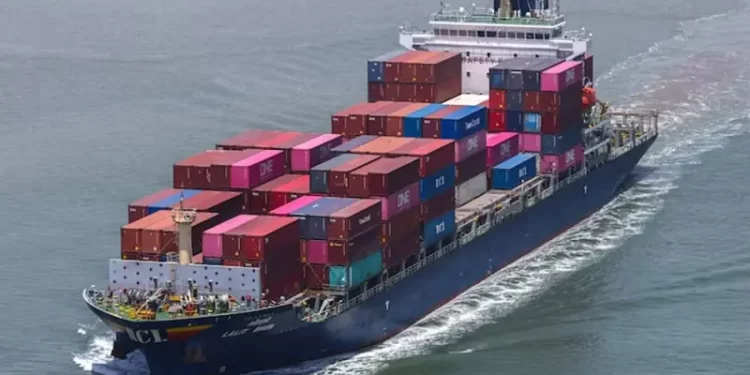 Vietnam’s trade surplus with US hits record as exports surge despite tariffs