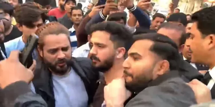 YouTuber Rajab Butt physically assaulted at sessions court in Karachi