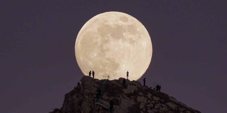 ‘Cold Moon’ Pakistan to Witness Year’s Final Supermoon Tomorrow