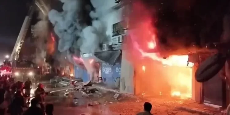 At least 3 dead in fire at Karachi’s Gul Plaza shopping mall