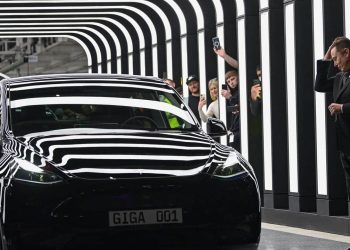 BYD Overtakes Tesla as World’s Top Electric Vehicle Seller in 2025, Selling 2.26 Million Vehicles