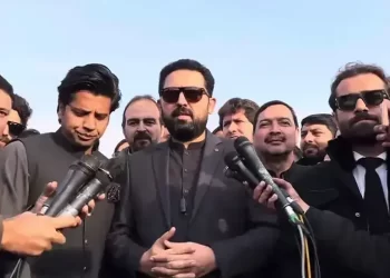 CM Afridi clarifies his ‘only stance’ is acting upon Imran’s directives to run KP, prepare for street movement