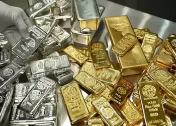 Gold crosses $4,800 for the first time as US, EU spar over Greenland
