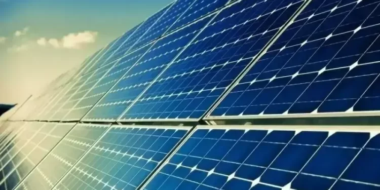 Govt orders solarisation of high-loss PESCO, QESCO feeders