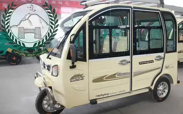 Green Ride Revolution! KP Govt Plans 10,000 E-Rikshaws for Peshawar