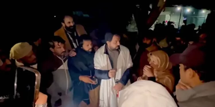 Imran’s sisters, PTI workers stage sit-in near Pindi’s Adiala jail