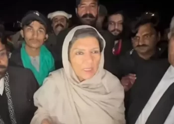 Imran’s sisters abandon sit-in near Pindi’s Adiala jail, head to Islamabad for protest rally