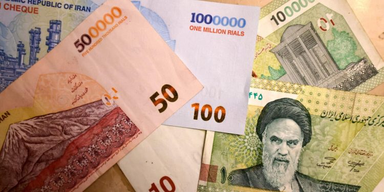 Iran’s Currency Collapsed and Reached a Record Low, Now 1 Iranian Rial is Worth $0