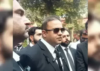 Advocate Ali Ashfaq speaking to the media outside Lahore High Court, Nov 18, 2025. &mdash; Social media/Mian Ali Ashfaq
