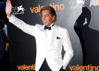 file photo italian fashion designer valentino garavani waves as he arrives for the premiere of the movie valentino the last emperor directed by matt tyrnauer of the u s at la fenice theatre in venice august 28 2008 reuters denis balibouse file photo