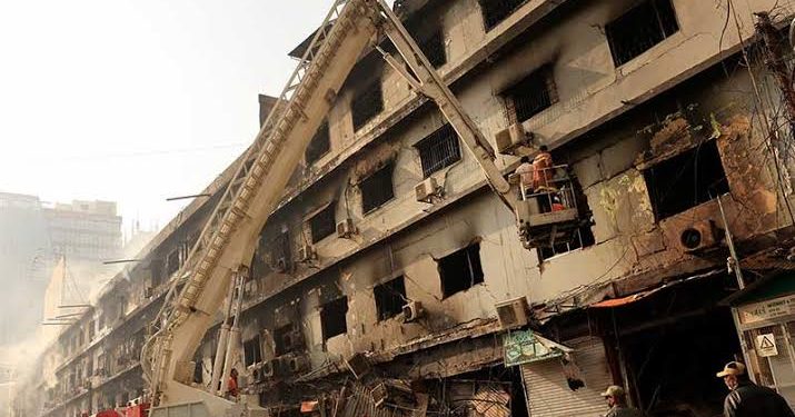 Most Difficult Time! Tears and Prayers Outside Gul Plaza as Families Still Awaits News About Their Loved Ones