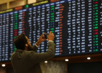 Once Again! Pakistan Stock Exchange Hits a Record High of 177,122 Points for the First Time