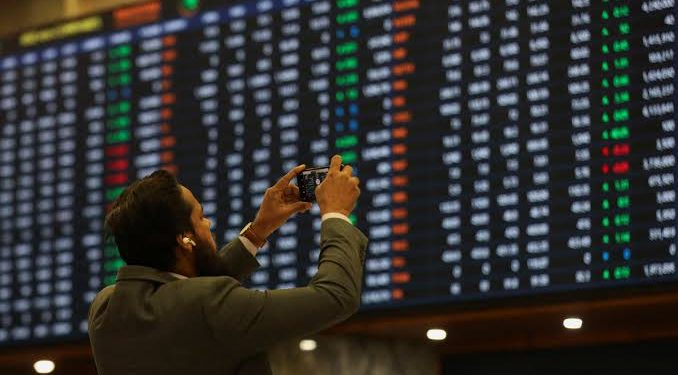 Once Again! Pakistan Stock Exchange Hits a Record High of 177,122 Points for the First Time