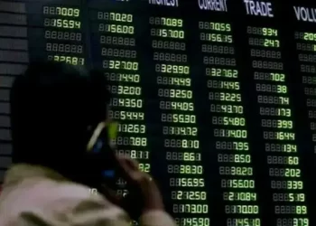 PSX tumbles over 2,000 points amid selling pressure