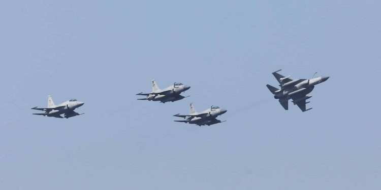 Pakistan Nears $1.5 Billion Deal to Supply Weapons, Jets to Sudan