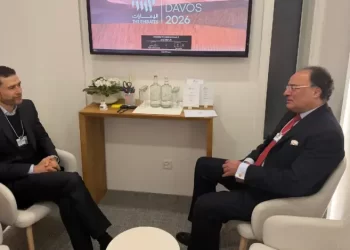 Pakistan, UAE review economic ties, push for investment-led cooperation at WEF