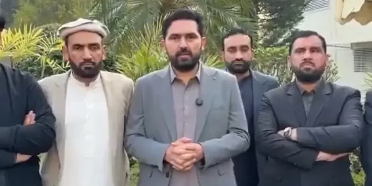 Sindh minister welcomes KP CM Afridi upon arrival at Karachi airport