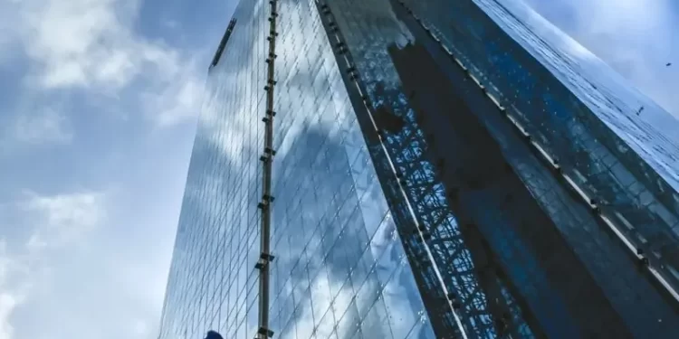 UBL enters four-billion-dollar club, becomes Pakistan’s largest-listed company