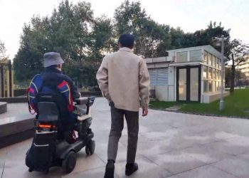 Using Only His Mind, a man with Quadriplegia Controls a Wheelchair and Sends a Robot Dog for Takeout