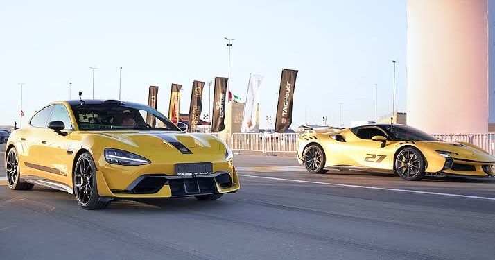 Xiaomi’s Cheap Electric Car Destroys Ferrari in Drag Races
