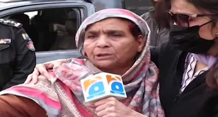 ‘There is No Information’: Families Search for Loved Ones After Gul Plaza Fire