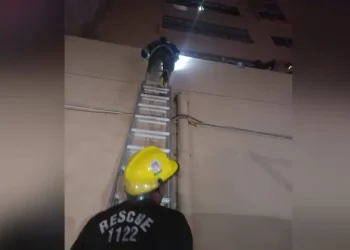 150 people rescued after fire erupts in high-rise building in Karachi