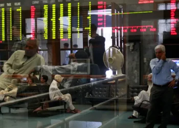Bearish momentum carries into early trading as KSE-100 sheds 1716.51 points