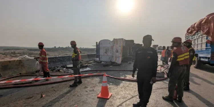 12 killed, 6 injured in traffic accident on M9 Motorway in Karachi