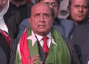 PTI leader Latif Khosa writes to CJP, raises concerns over Imran’s medical check-up at Adiala jail in ‘secrecy’