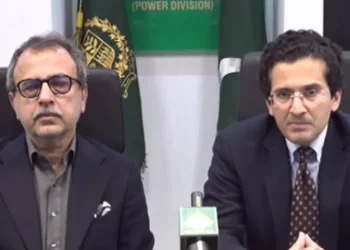 Govt says no power or gas loadshedding during Sehr, Iftar