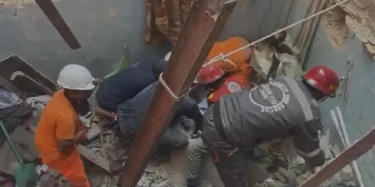 At least 6 killed in Karachi Soldier Bazaar building collapse following gas explosion