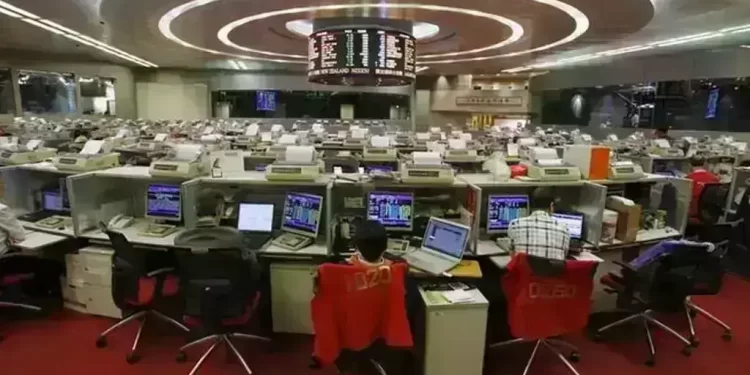 China shares drop on precious metals, tech selloff