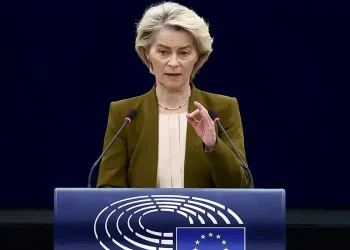 EU urges ‘maximum restraint’ over Iran withdraws Middle East personnel