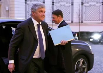 France says EU has the tools to hit back at Trump over tariffs, FT reports