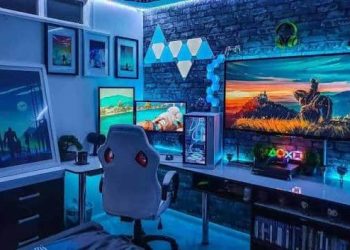 Game Store Owner From Riyadh Rewards Young Boy With Extra Playtime After He Pauses Game to Offer Pray