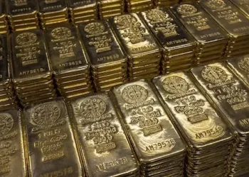 Gold bounces back from near one-week low; US inflation data in focus
