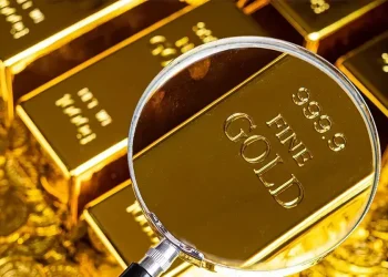 Gold price per tola drops Rs8,600 in Pakistan