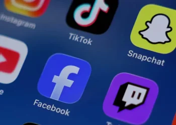 India tightens grip on social media with new three-hour takedown rule