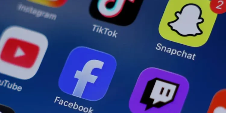 India tightens grip on social media with new three-hour takedown rule