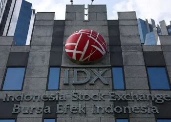 Indonesia bourse to phase in 15% free-float rule, may batch firms by readiness