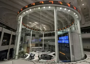 Japan’s Nikkei jumps 3% as precious metals sell-off pauses By Junko Fujita