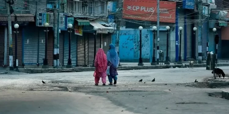 Khana-i-Farhang show depicts Kashmiris’ plight